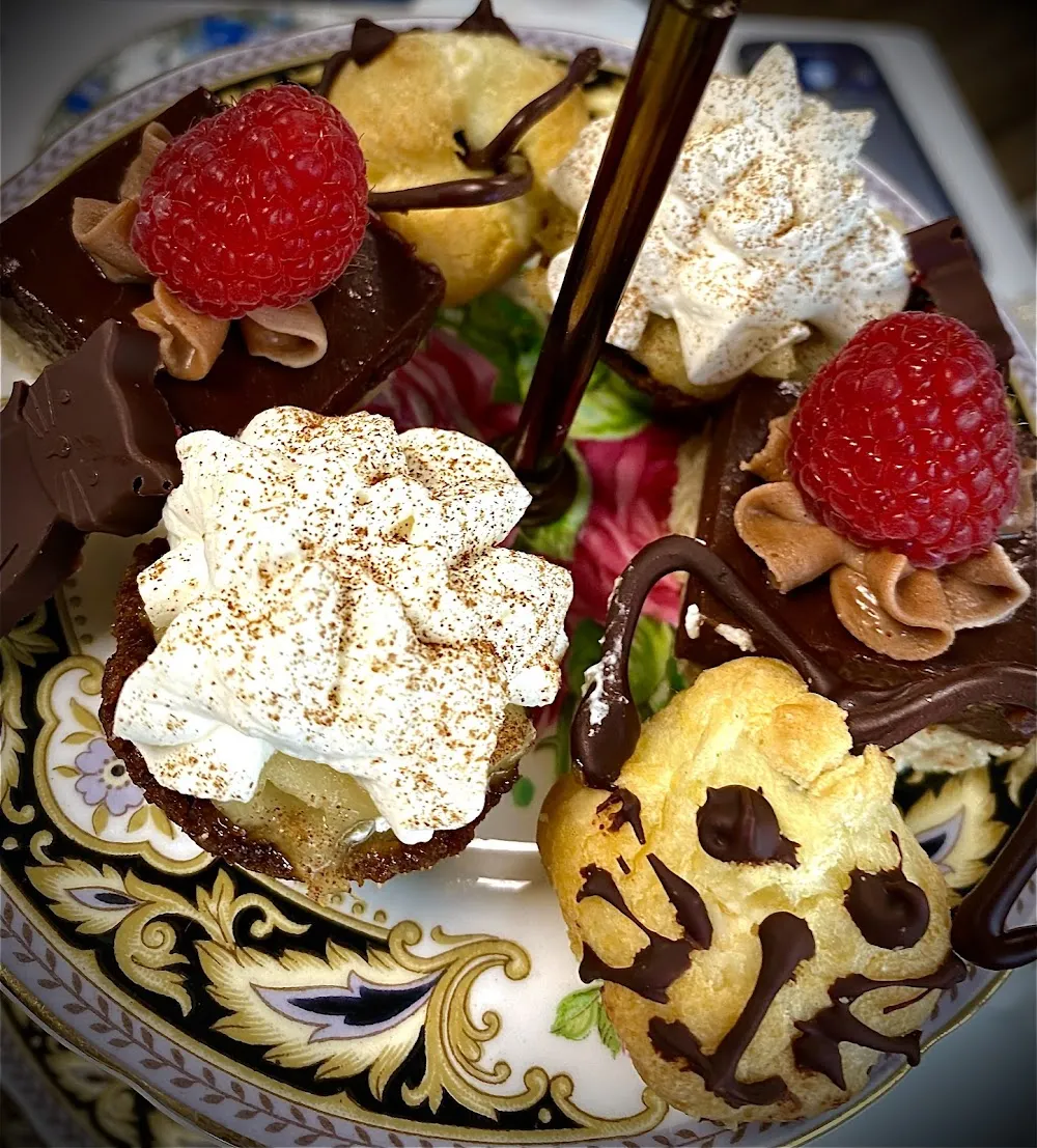 Catelowna Cat Cafe cat cafe in Kelowna - cats