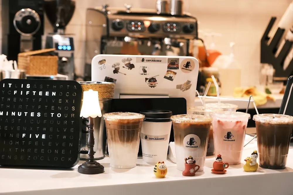 Espurresso Cat Cafe 有「意式」猫咖 - cat cafe in Queens
