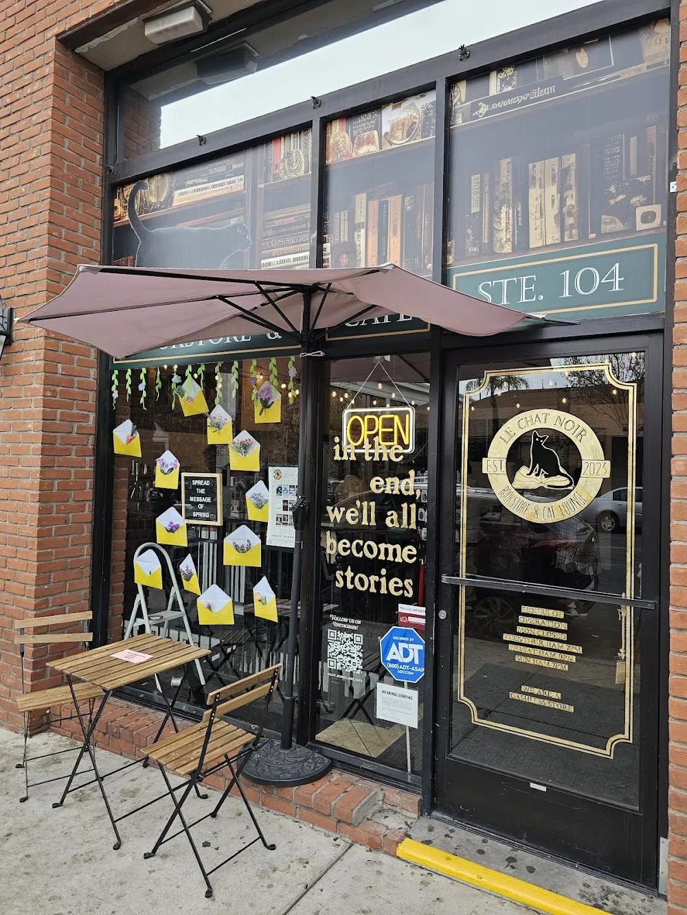 Le Chat Noir Bookstore & Cat Lounge cat cafe in Redlands - interior