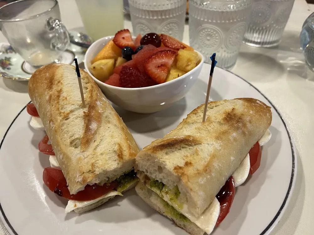 Niagara Falls Cat Cafe cat cafe in Niagara Falls - cats