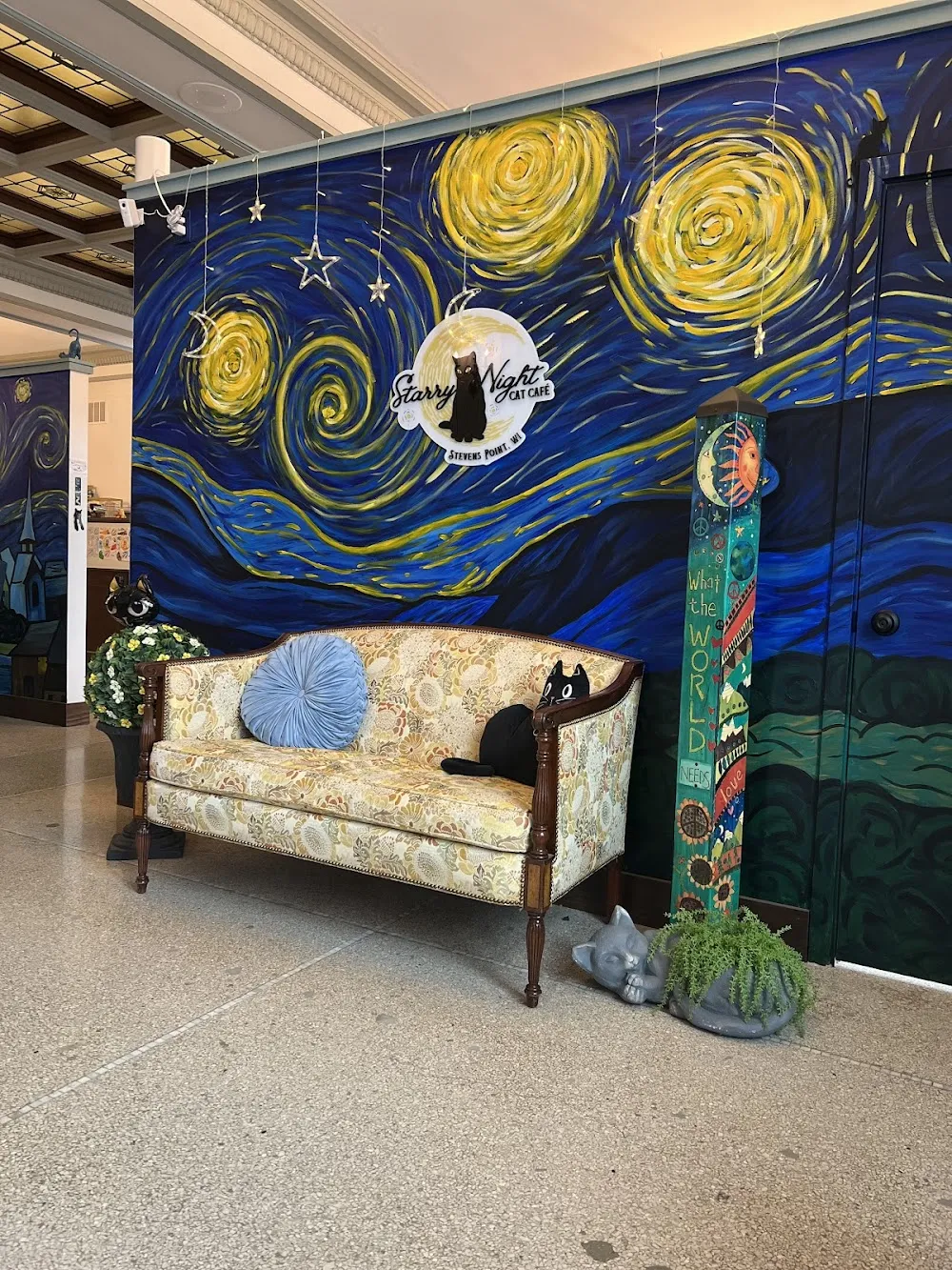 Starry Night Cat Café cat cafe in Stevens Point - atmosphere