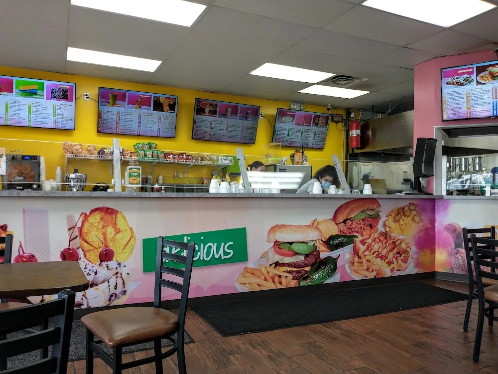 Sugar Kittens Cat Cafe & Cattery cat cafe in Liberty - interior