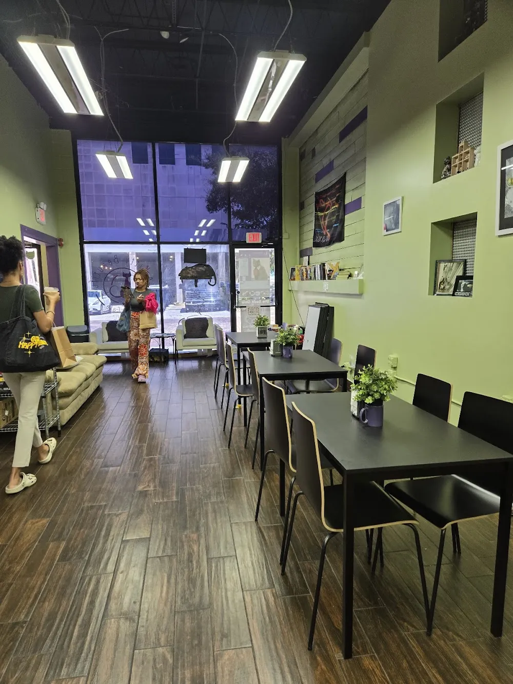 The Kitty Beautiful cat cafe in Orlando - interior